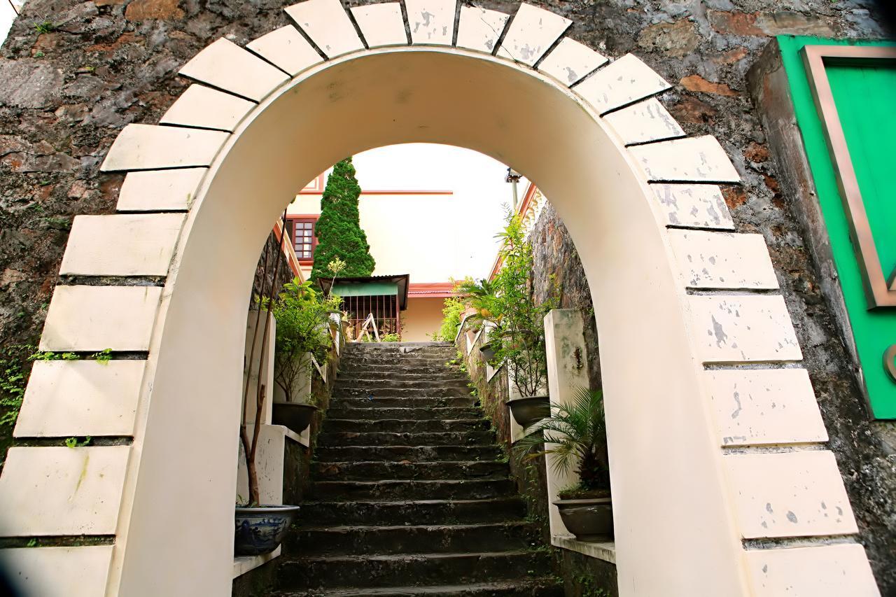 Hotel Khach San Cay Thong Tam Ðảo Zewnętrze zdjęcie